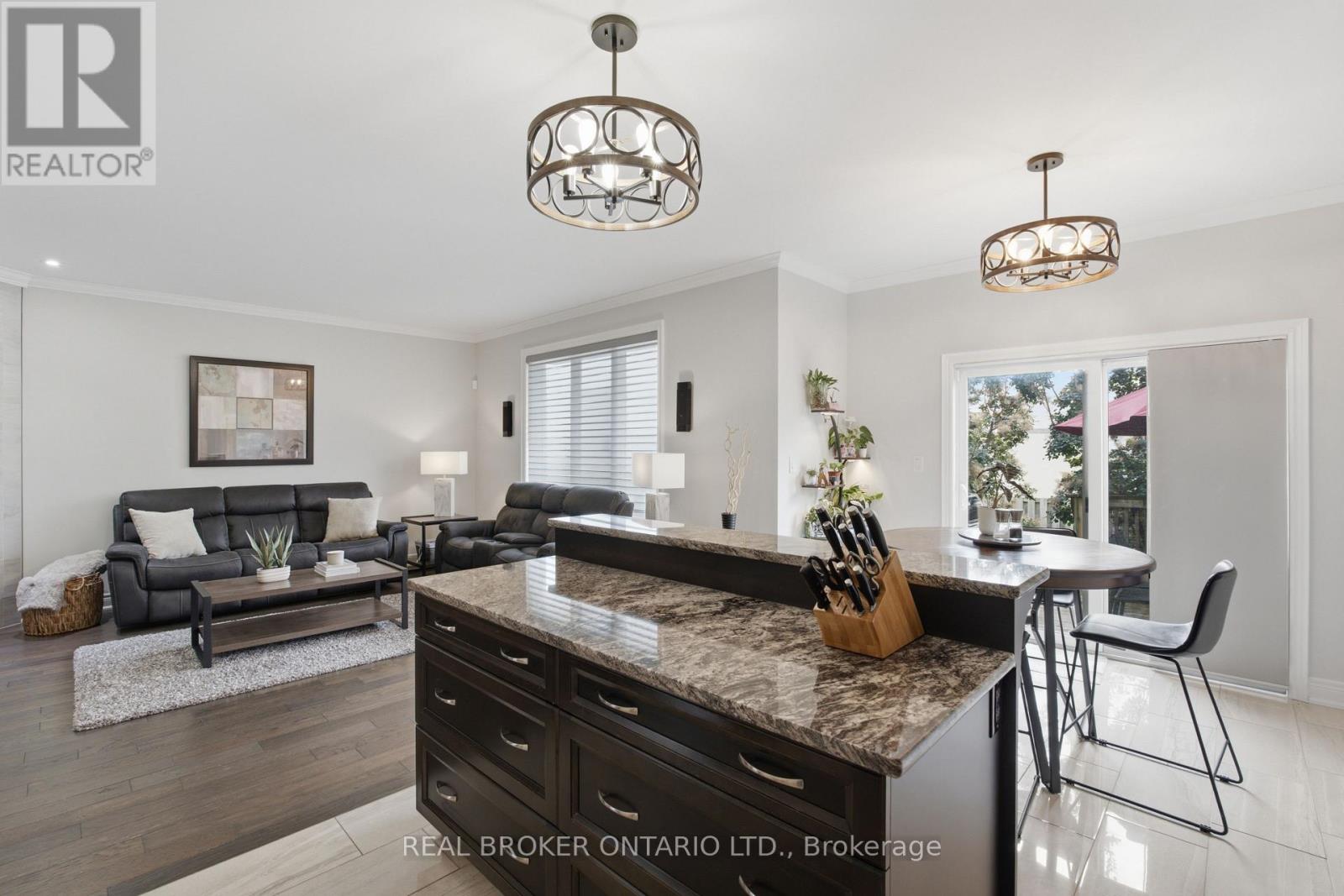 7002 Optimist Lane, Niagara Falls, Ontario  L2E 0B1 - Photo 10 - X13765172