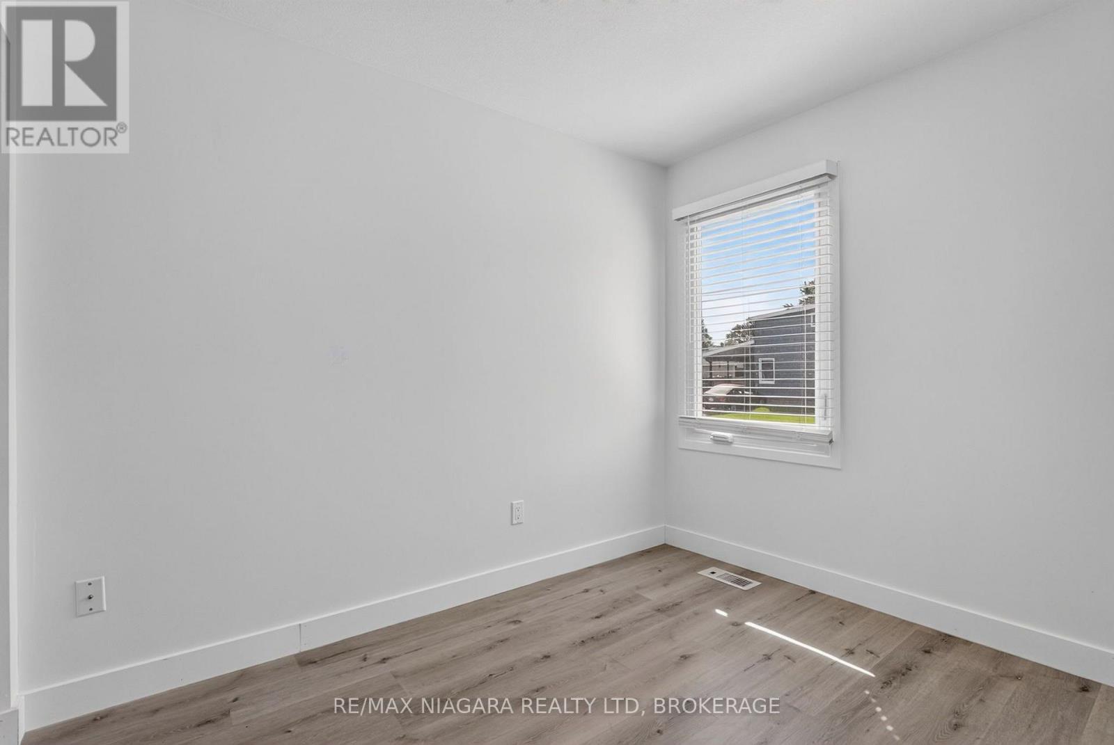 10 Churchill Avenue, Welland, Ontario  L3B 4Y5 - Photo 10 - X13765180