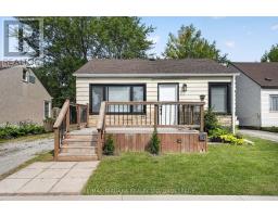 10 CHURCHILL AVENUE, Welland, Ontario