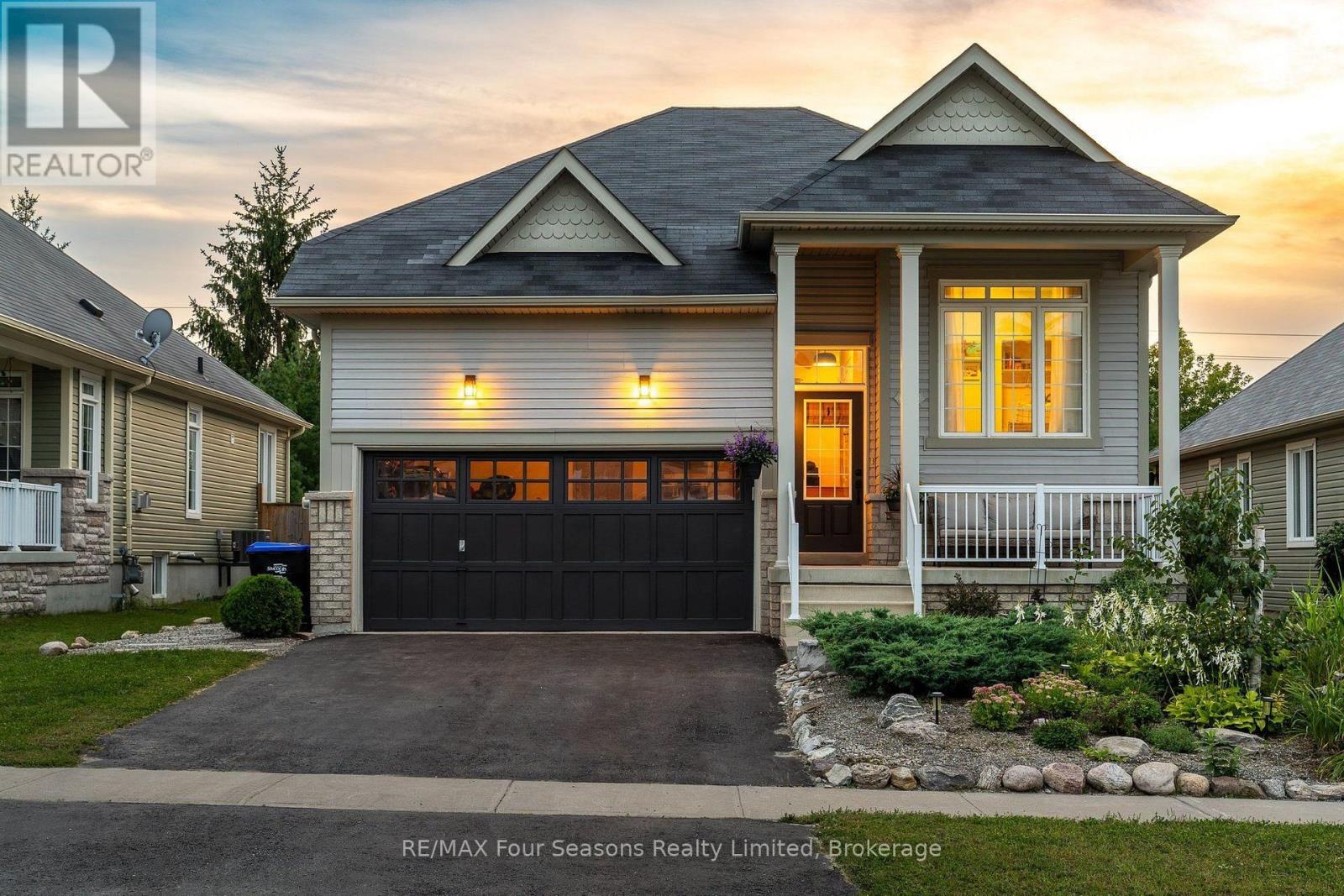 32 CHRISTY DRIVE, Wasaga Beach, Ontario