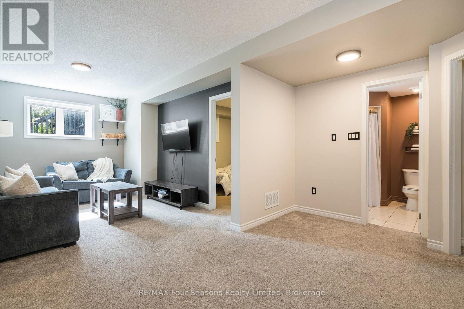 32 Christy Drive, Wasaga Beach, Ontario  L9Z 1C9 - Photo 22 - S13764966