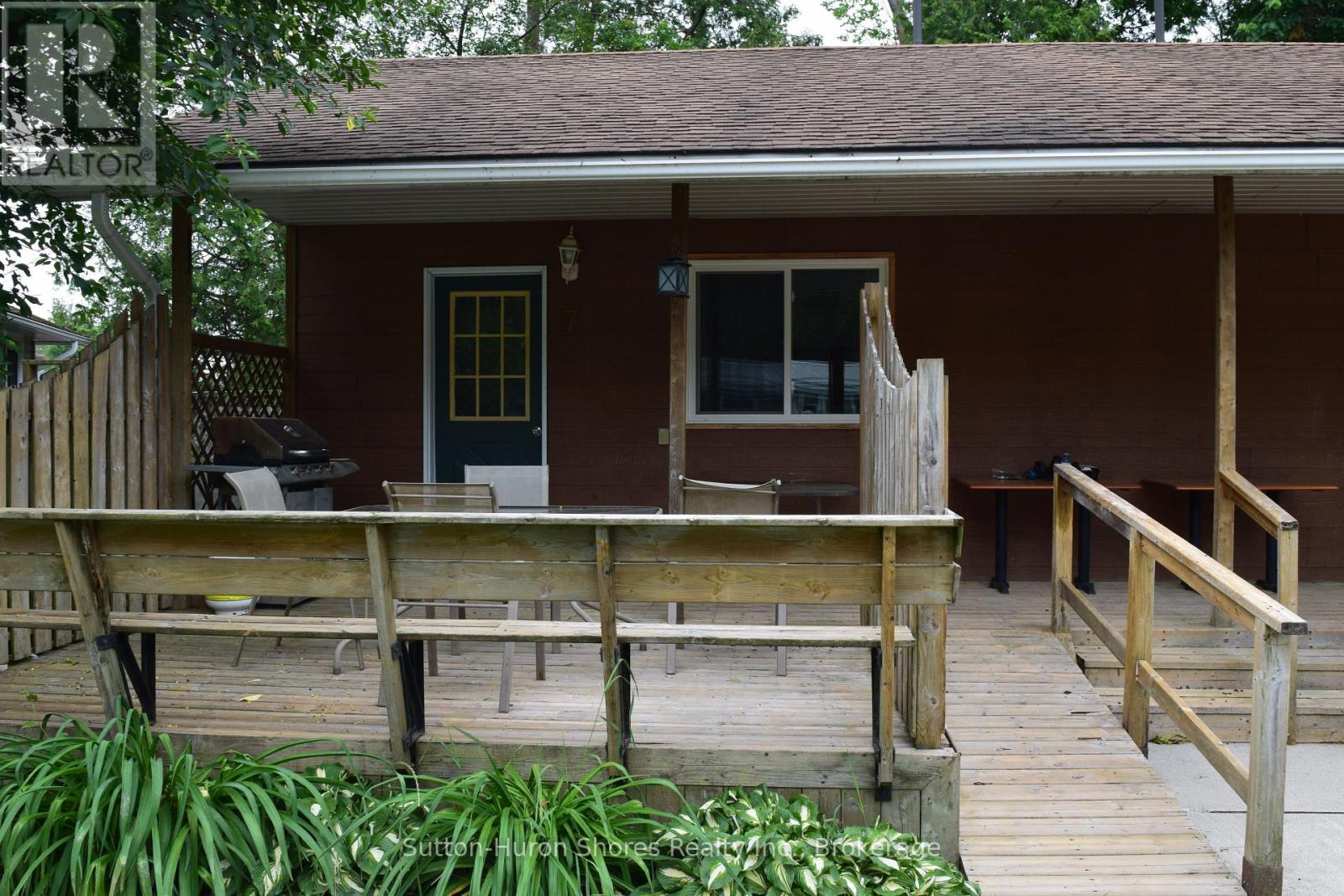 95 Mcvicar Street, Saugeen Shores, Ontario  N0H 2C0 - Photo 13 - X12397862