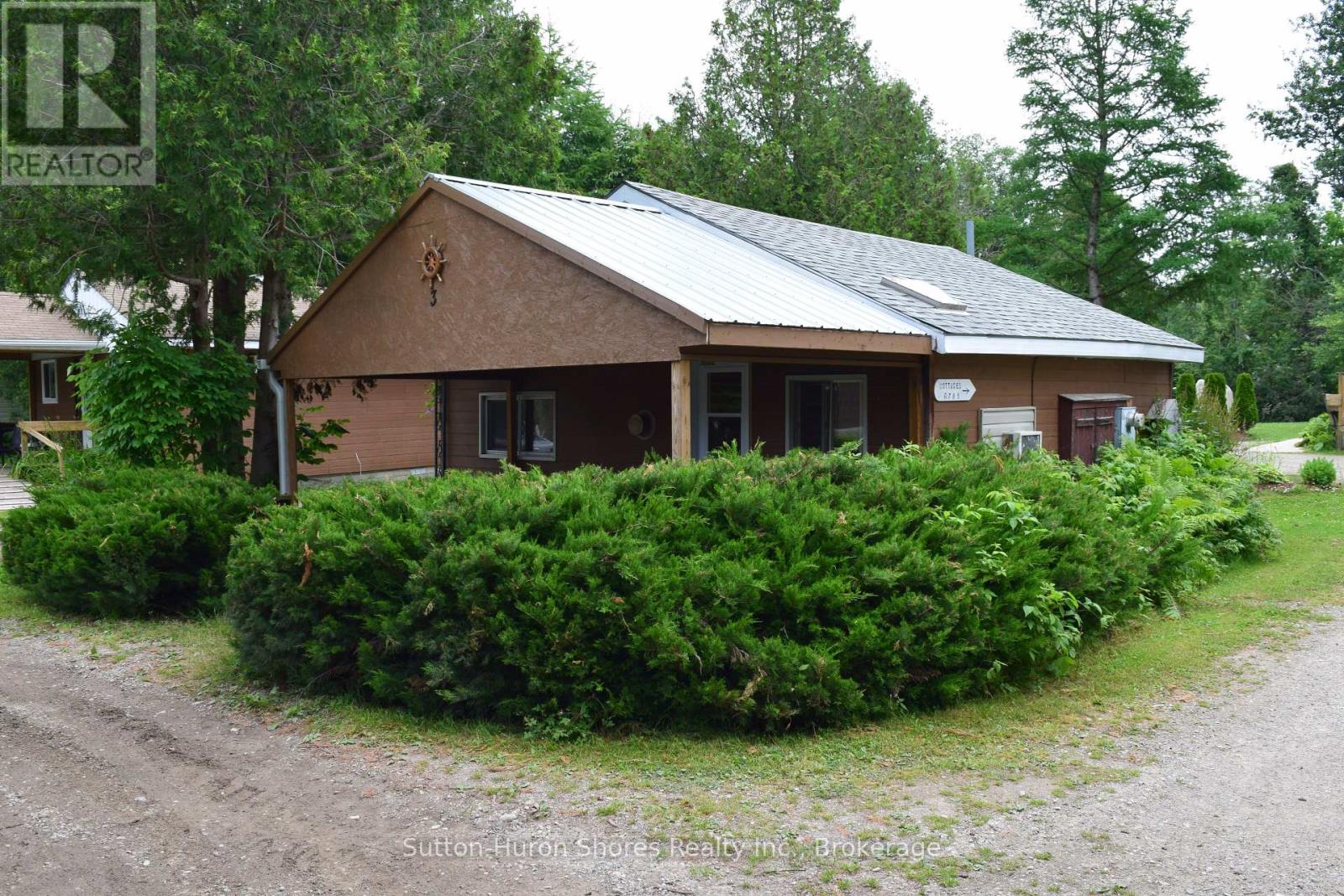 95 Mcvicar Street, Saugeen Shores, Ontario  N0H 2C0 - Photo 7 - X12397862