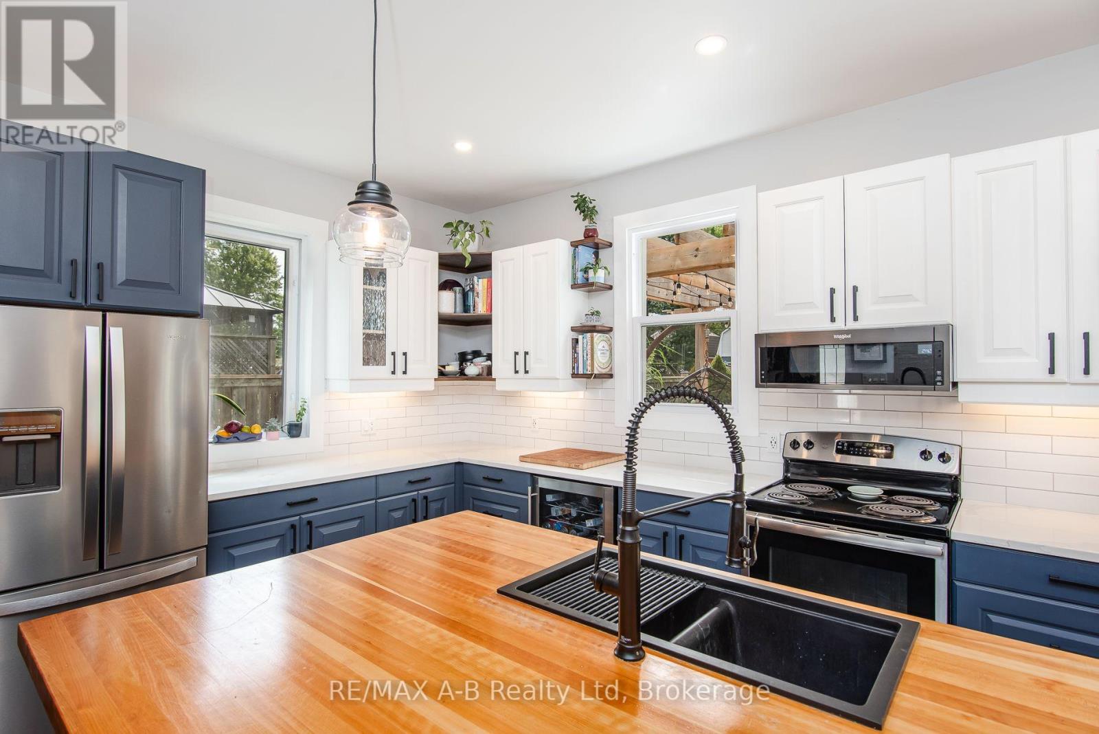 69 Louise Street, Stratford, Ontario  N5A 2E3 - Photo 34 - X13765174
