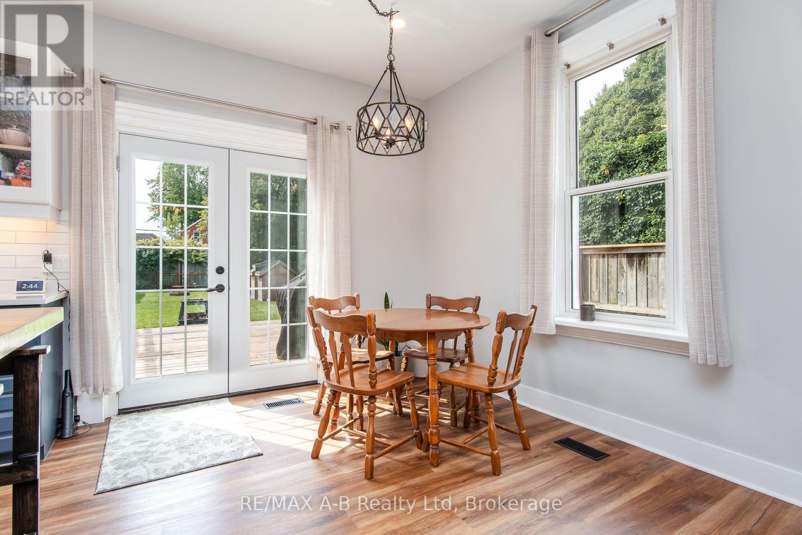 69 Louise Street, Stratford, Ontario  N5A 2E3 - Photo 35 - X13765174