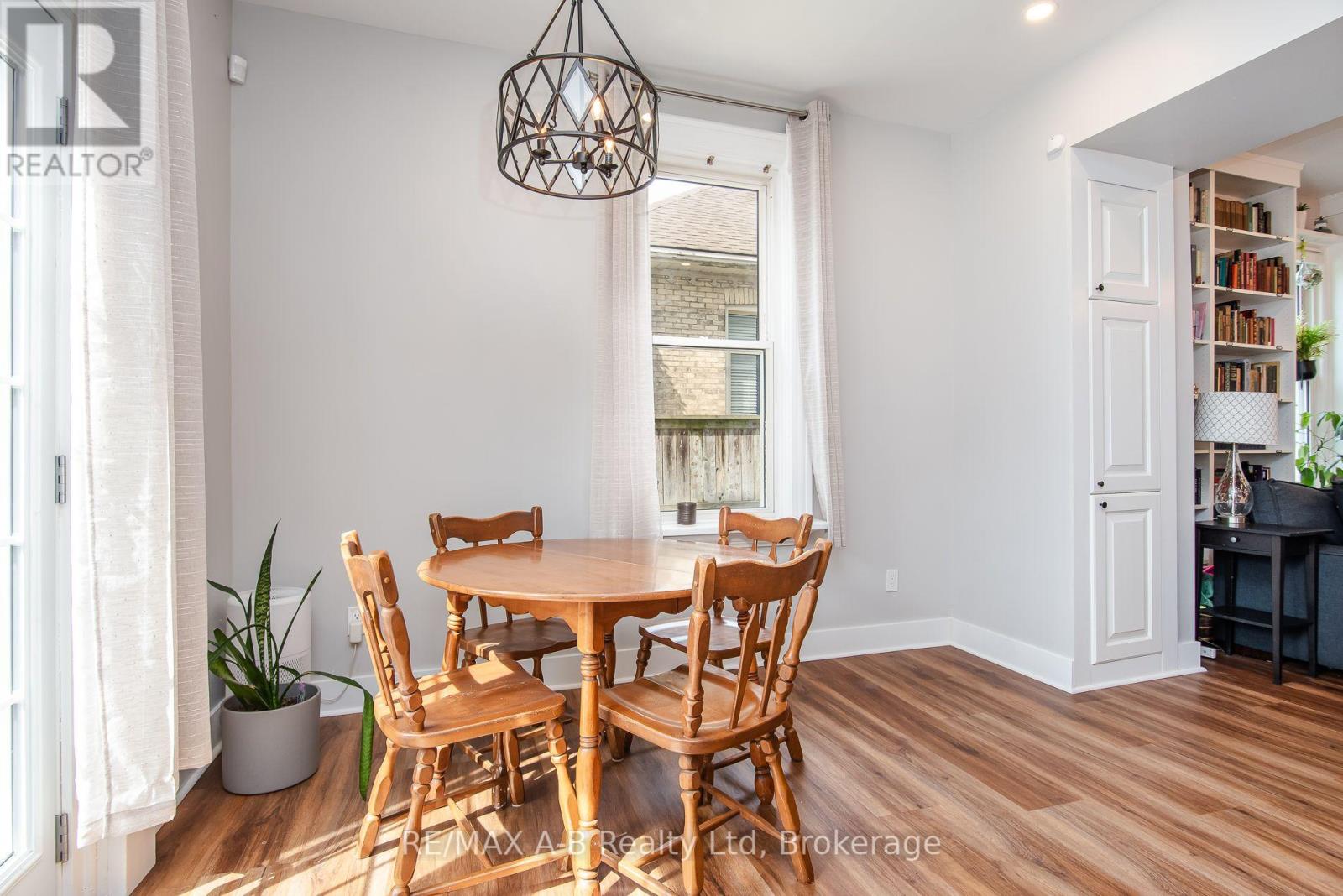 69 Louise Street, Stratford, Ontario  N5A 2E3 - Photo 36 - X13765174
