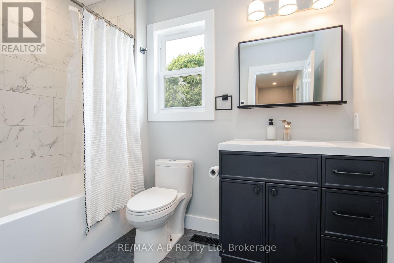 69 Louise Street, Stratford, Ontario  N5A 2E3 - Photo 50 - X13765174
