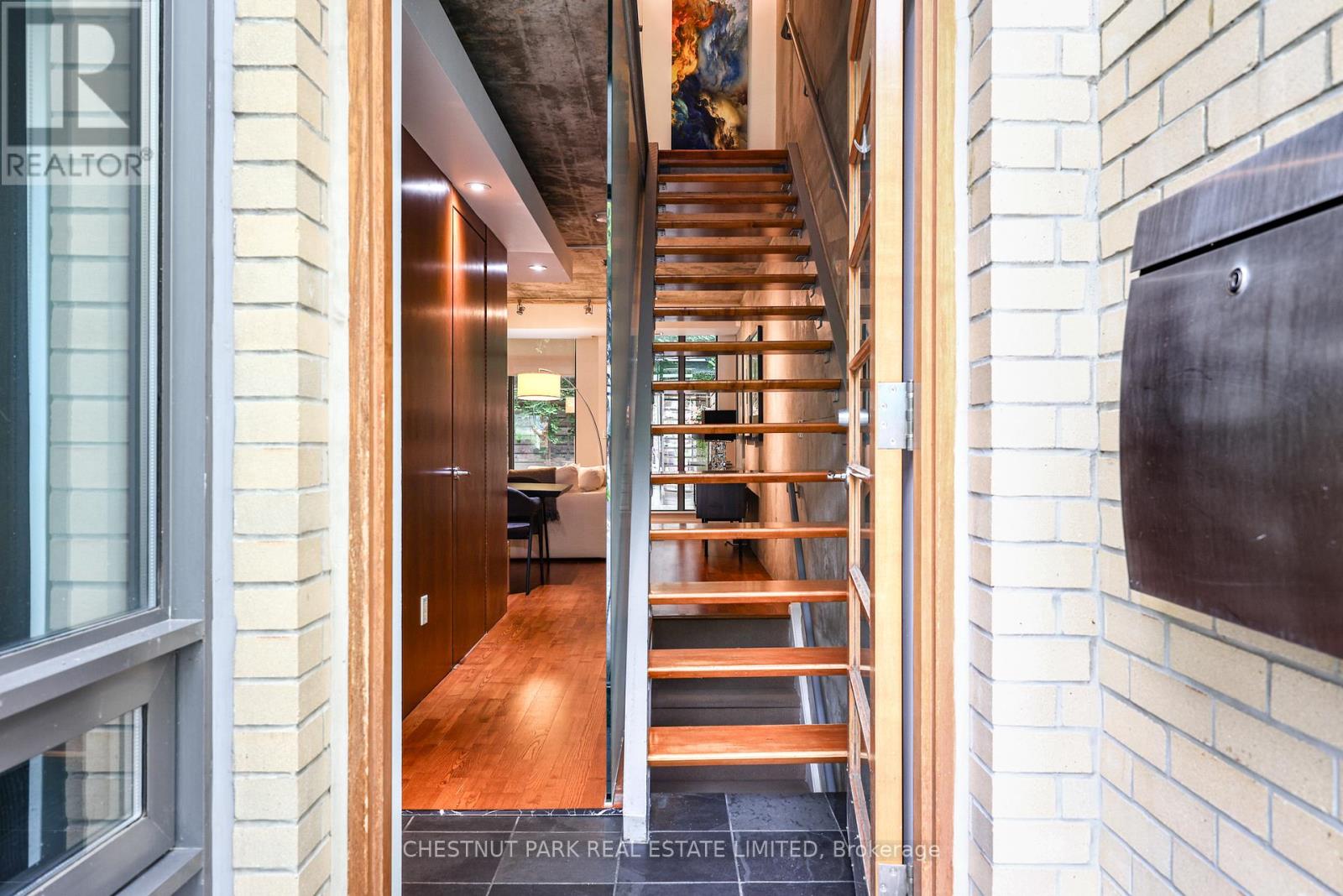 271 Mutual Street, Toronto, Ontario  M4Y 1X6 - Photo 3 - C13764922