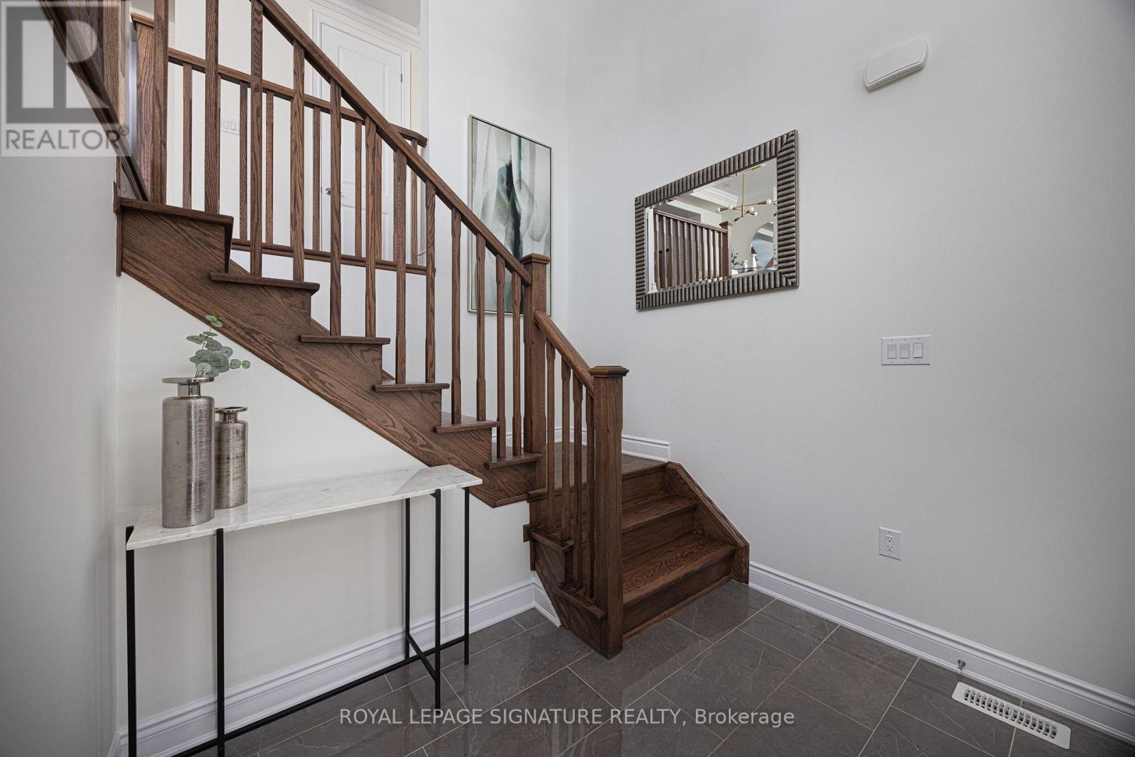 19 Hollyhock Court, Toronto, Ontario  M3B 0B4 - Photo 3 - C13764950