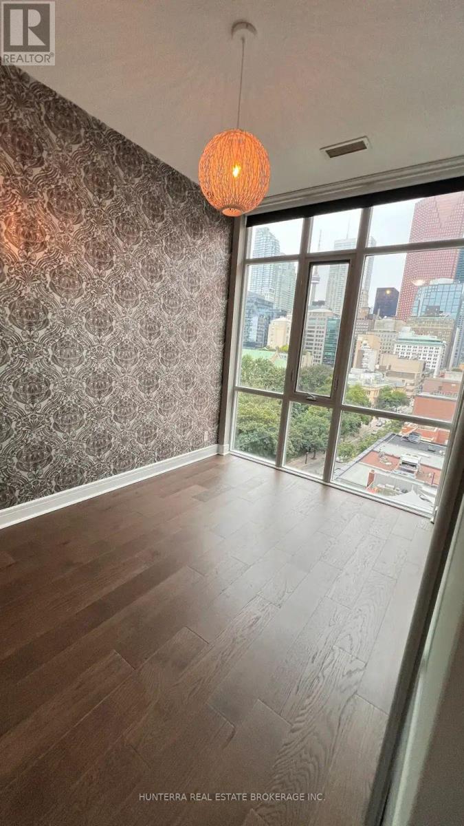 112 George Street, Toronto, Ontario  M5A 2M5 - Photo 4 - C13764954