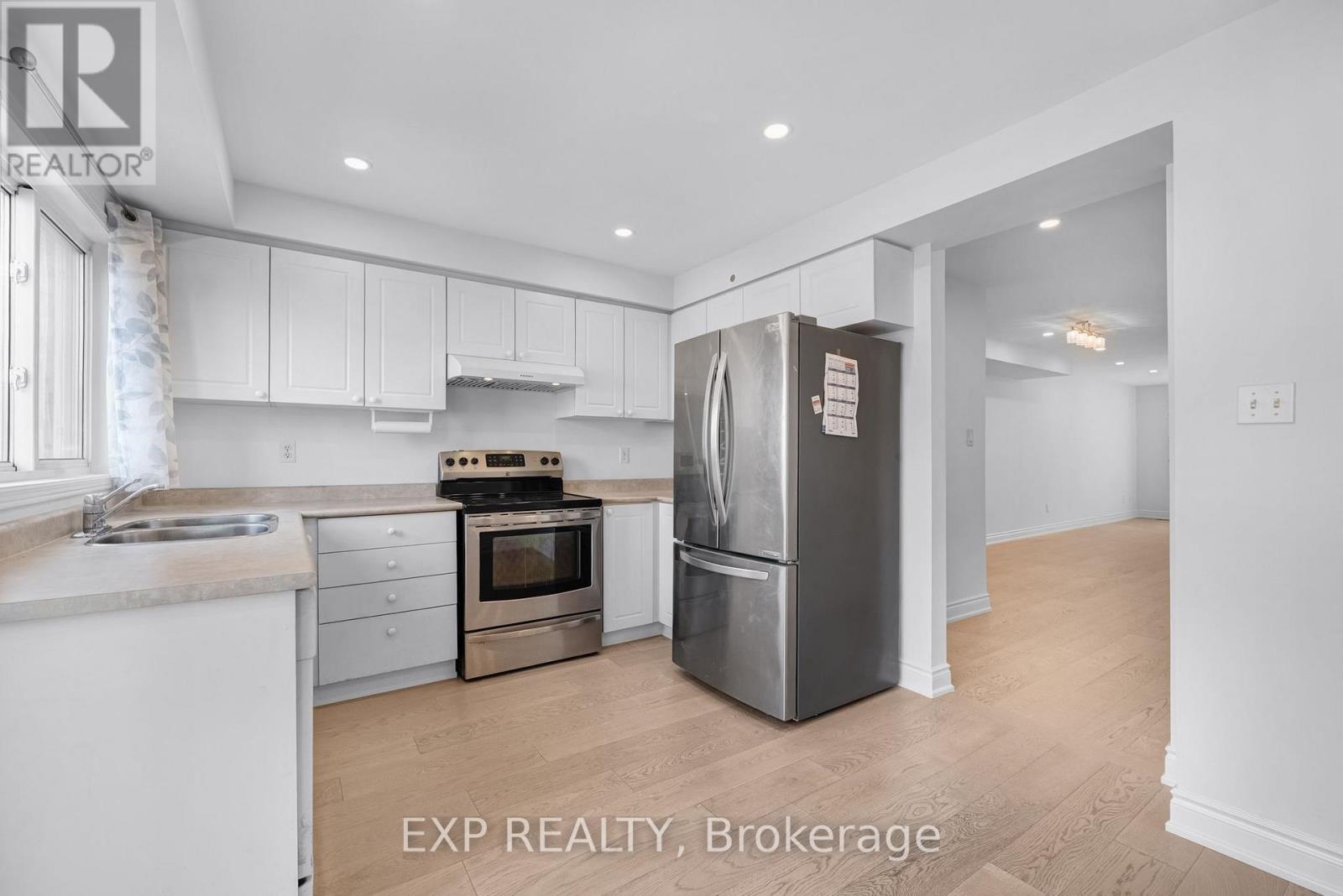144 Bartley Drive, Toronto, Ontario  M4A 1C5 - Photo 13 - C13765002