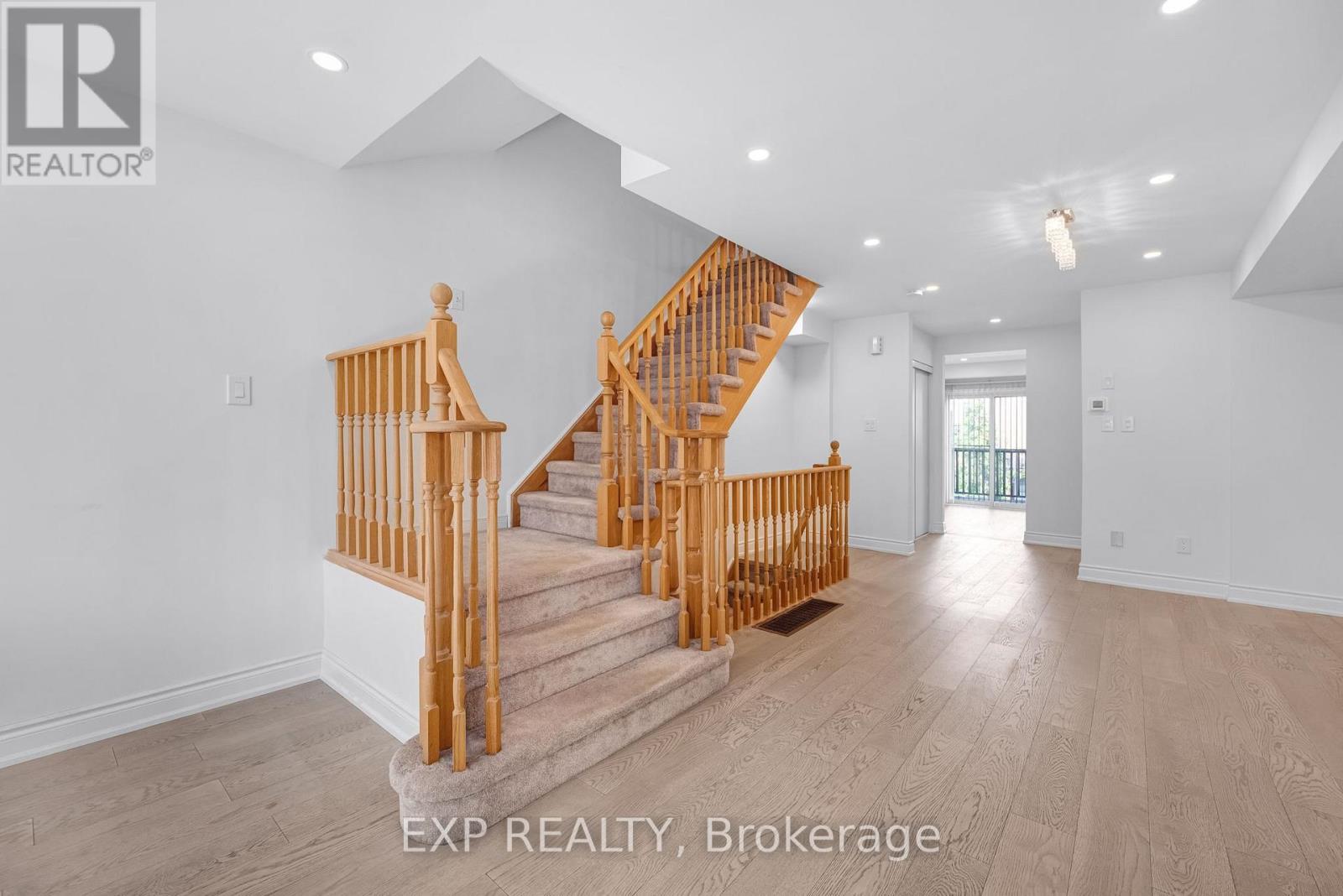 144 Bartley Drive, Toronto, Ontario  M4A 1C5 - Photo 24 - C13765002