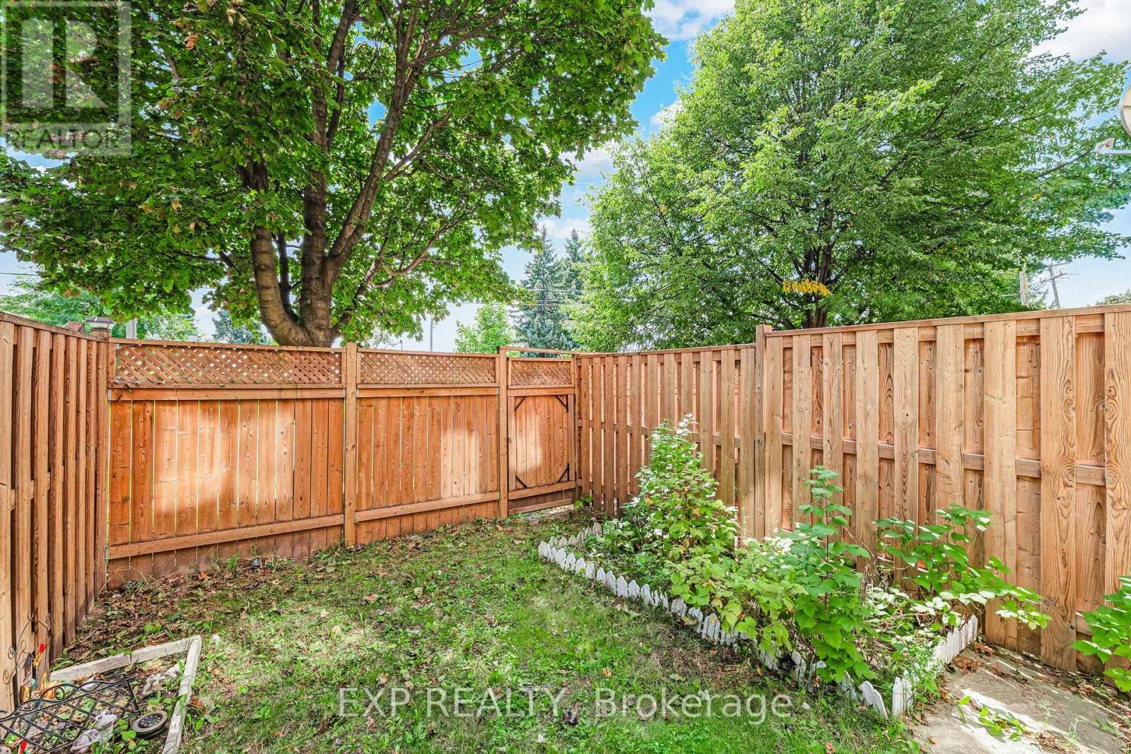 144 Bartley Drive, Toronto, Ontario  M4A 1C5 - Photo 4 - C13765002
