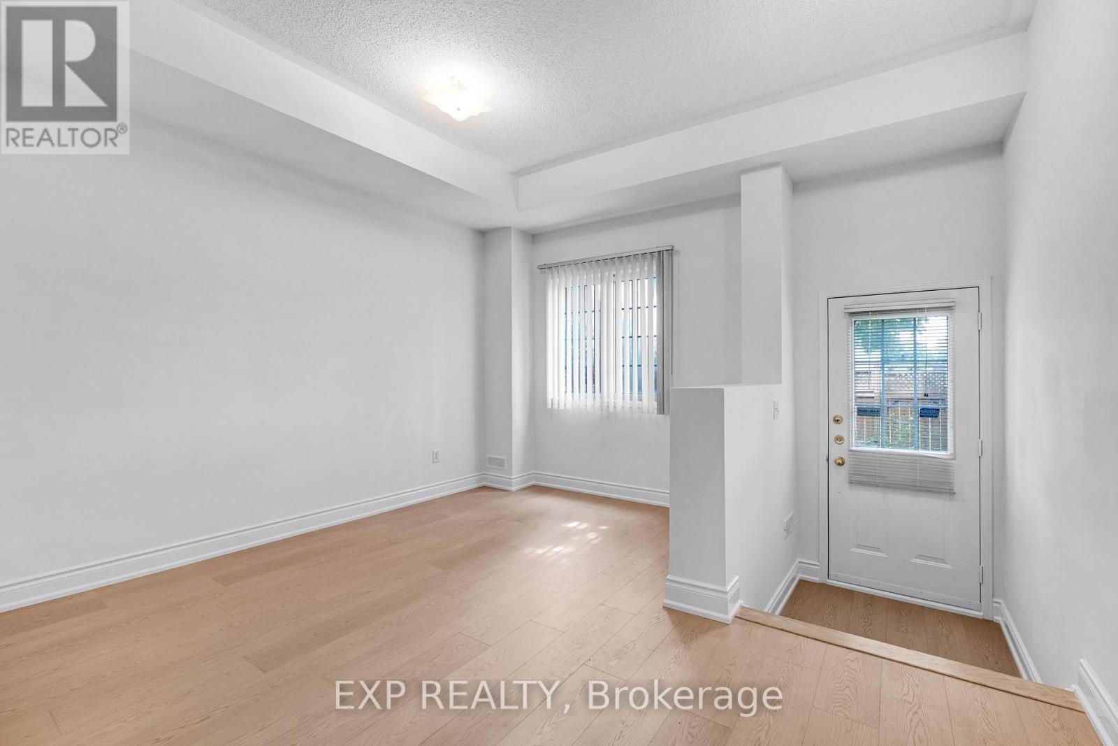 144 Bartley Drive, Toronto, Ontario  M4A 1C5 - Photo 6 - C13765002
