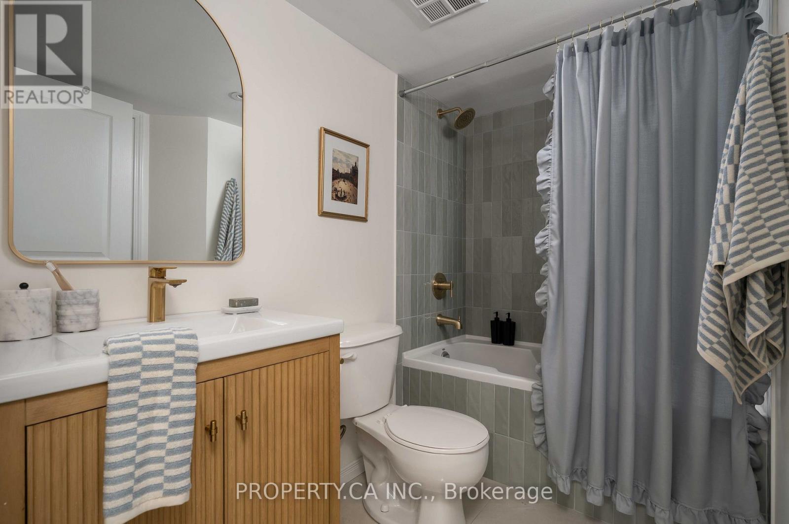 #919 - 140 Simcoe Street, Toronto, Ontario  M5H 4E9 - Photo 11 - C13765060