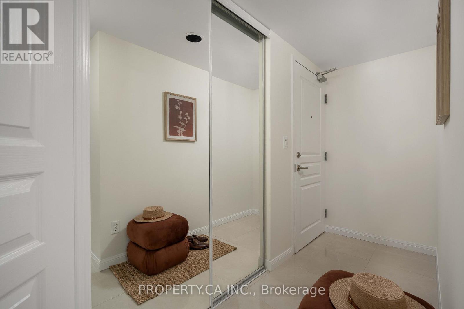 #919 - 140 Simcoe Street, Toronto, Ontario  M5H 4E9 - Photo 15 - C13765060