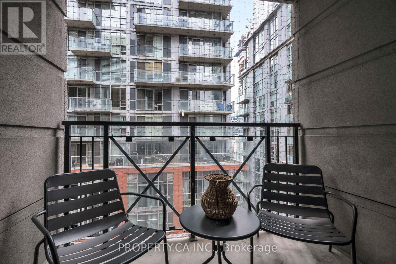 #919 - 140 Simcoe Street, Toronto, Ontario  M5H 4E9 - Photo 16 - C13765060