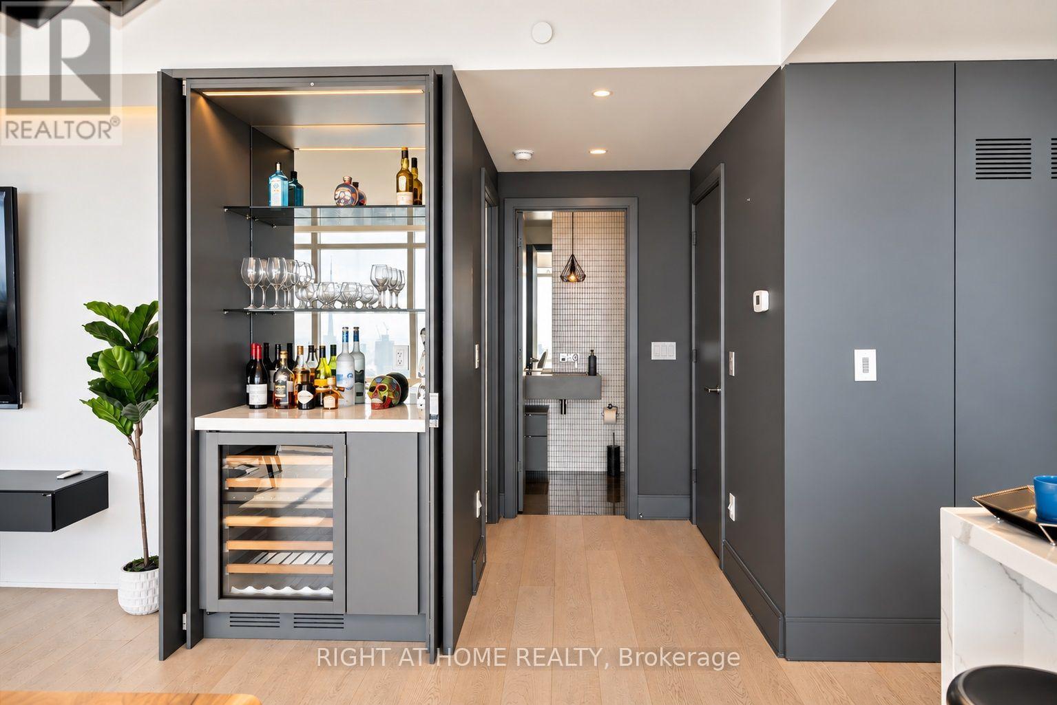 7304 - 1 Bloor East Street E, Toronto, Ontario  M4Y 2Z1 - Photo 17 - C13765274