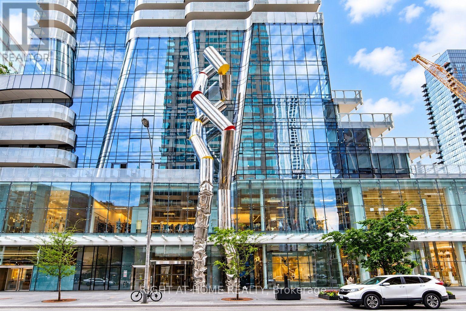 7304 - 1 Bloor East Street E, Toronto, Ontario  M4Y 2Z1 - Photo 2 - C13765274