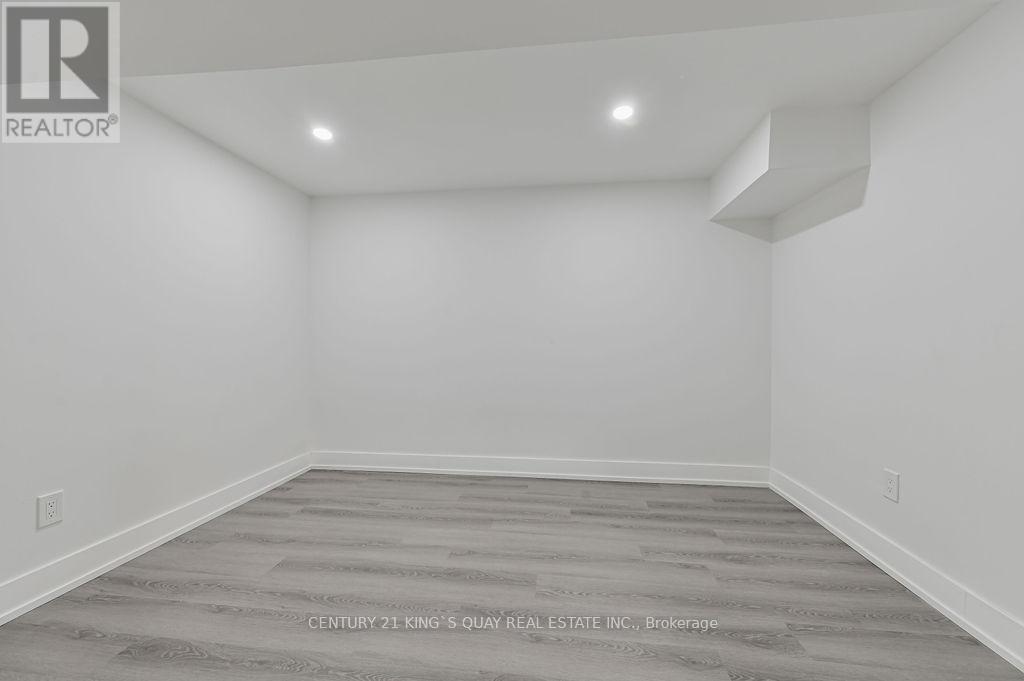 Lower - 989 Old Cummer Avenue, Toronto, Ontario  M2H 1W5 - Photo 16 - C13765276