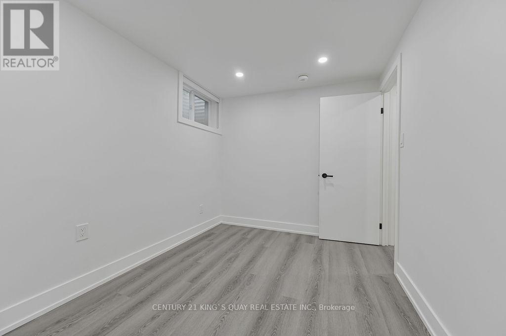 Lower - 989 Old Cummer Avenue, Toronto, Ontario  M2H 1W5 - Photo 17 - C13765276