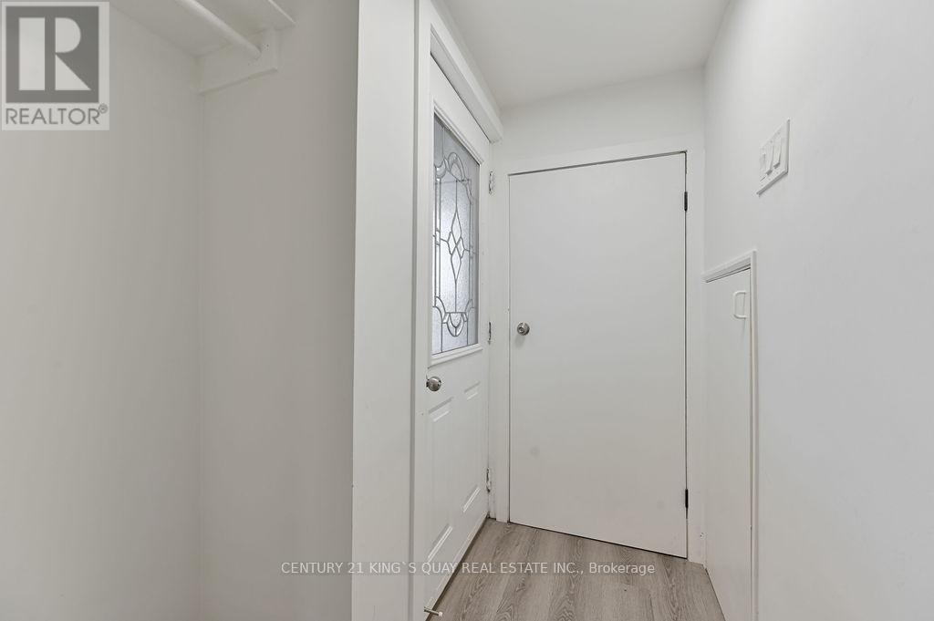 Lower - 989 Old Cummer Avenue, Toronto, Ontario  M2H 1W5 - Photo 3 - C13765276