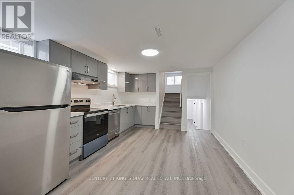 Lower - 989 Old Cummer Avenue, Toronto, Ontario  M2H 1W5 - Photo 4 - C13765276