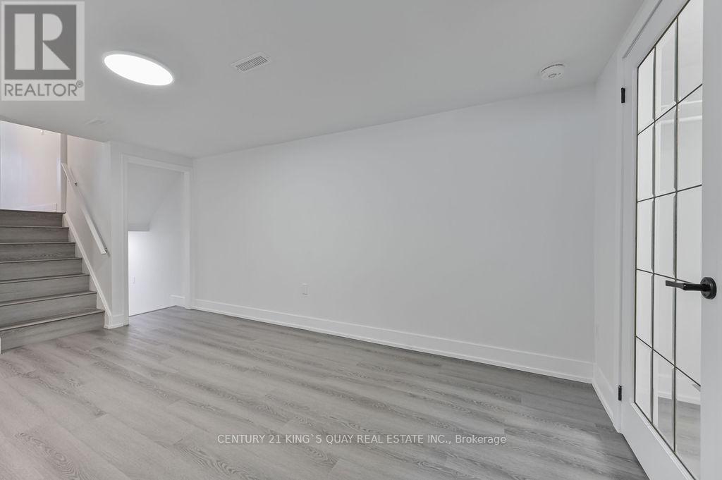 Lower - 989 Old Cummer Avenue, Toronto, Ontario  M2H 1W5 - Photo 5 - C13765276