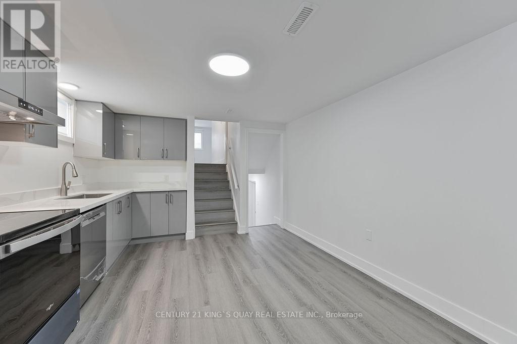 Lower - 989 Old Cummer Avenue, Toronto, Ontario  M2H 1W5 - Photo 9 - C13765276