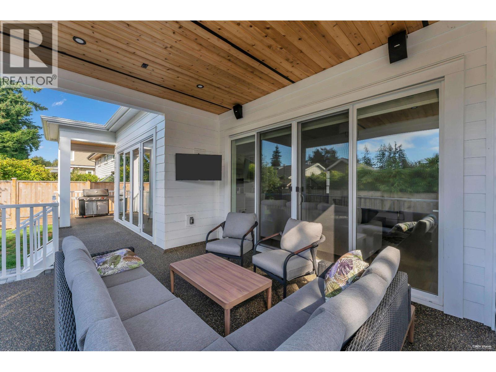 5038 12 Avenue, Delta, British Columbia  V4M 2A6 - Photo 5 - R3163415