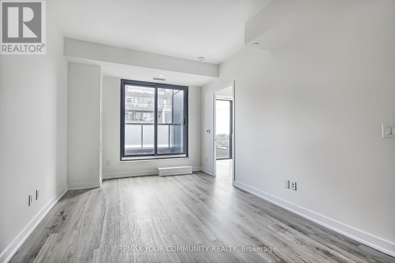 808 - 840 St Clair Avenue W, Toronto, Ontario  M6C 0A4 - Photo 5 - C13754808