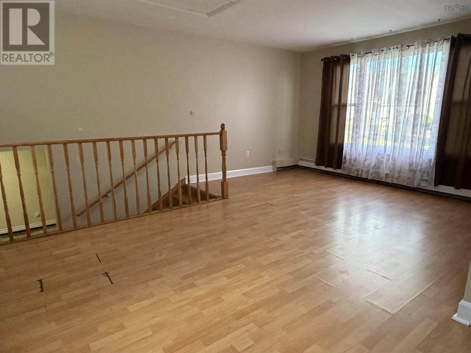 16 Rosewood Avenue photo 25