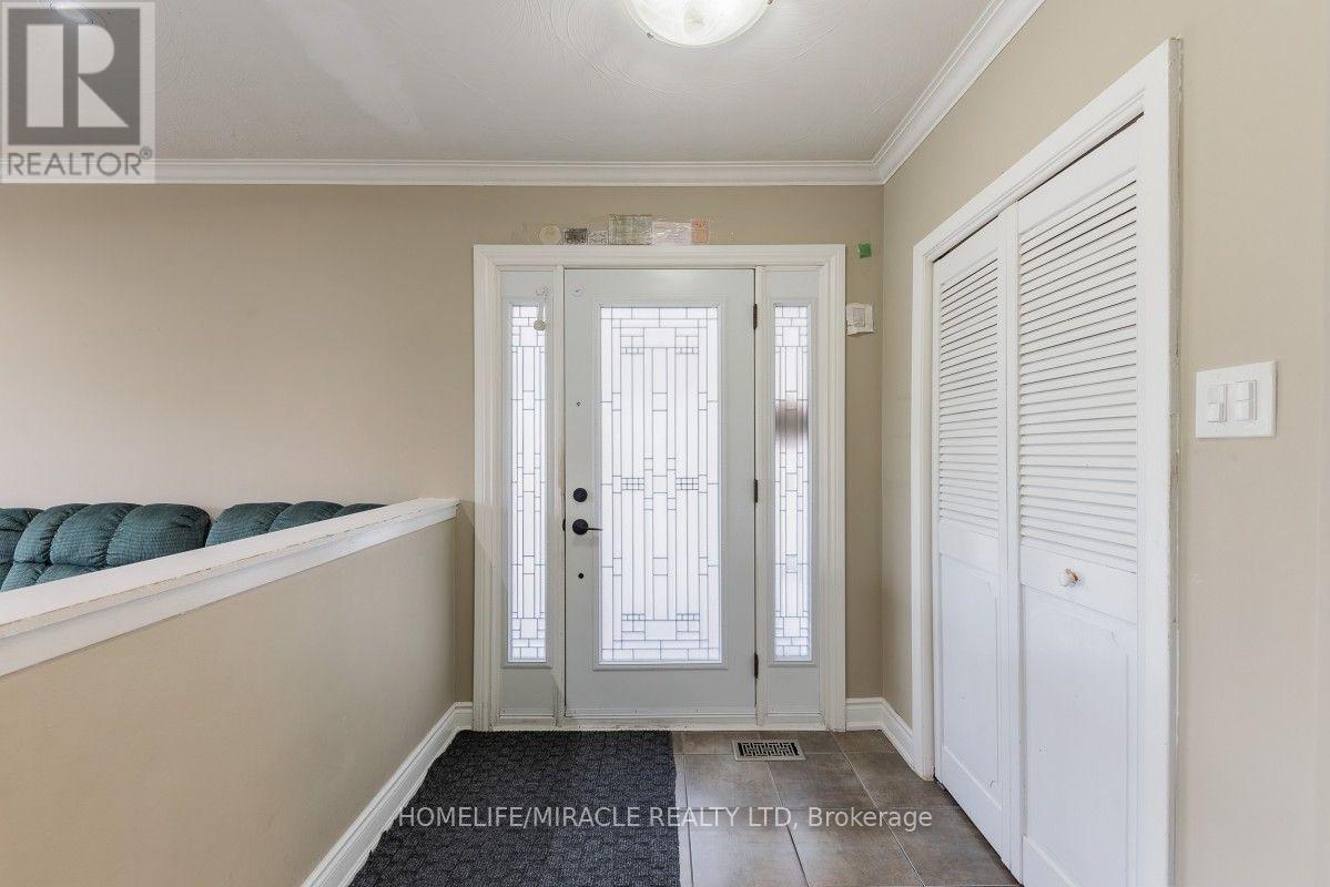 20 Mayhill Crescent, Toronto, Ontario M1G 1K6 - Photo 4 - E13765032