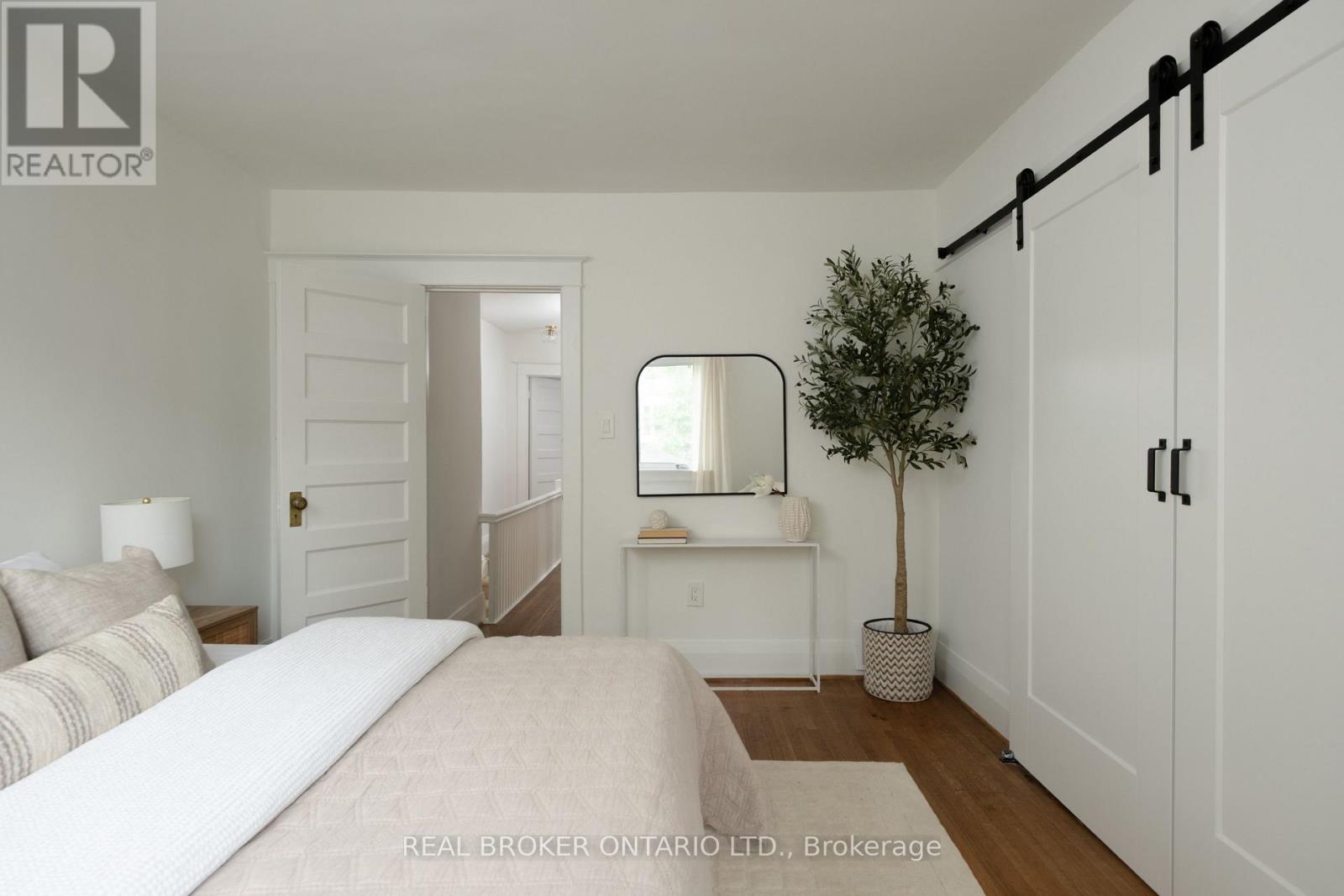 22 Stephenson Avenue, Toronto, Ontario  M4C 1G1 - Photo 10 - E13765204