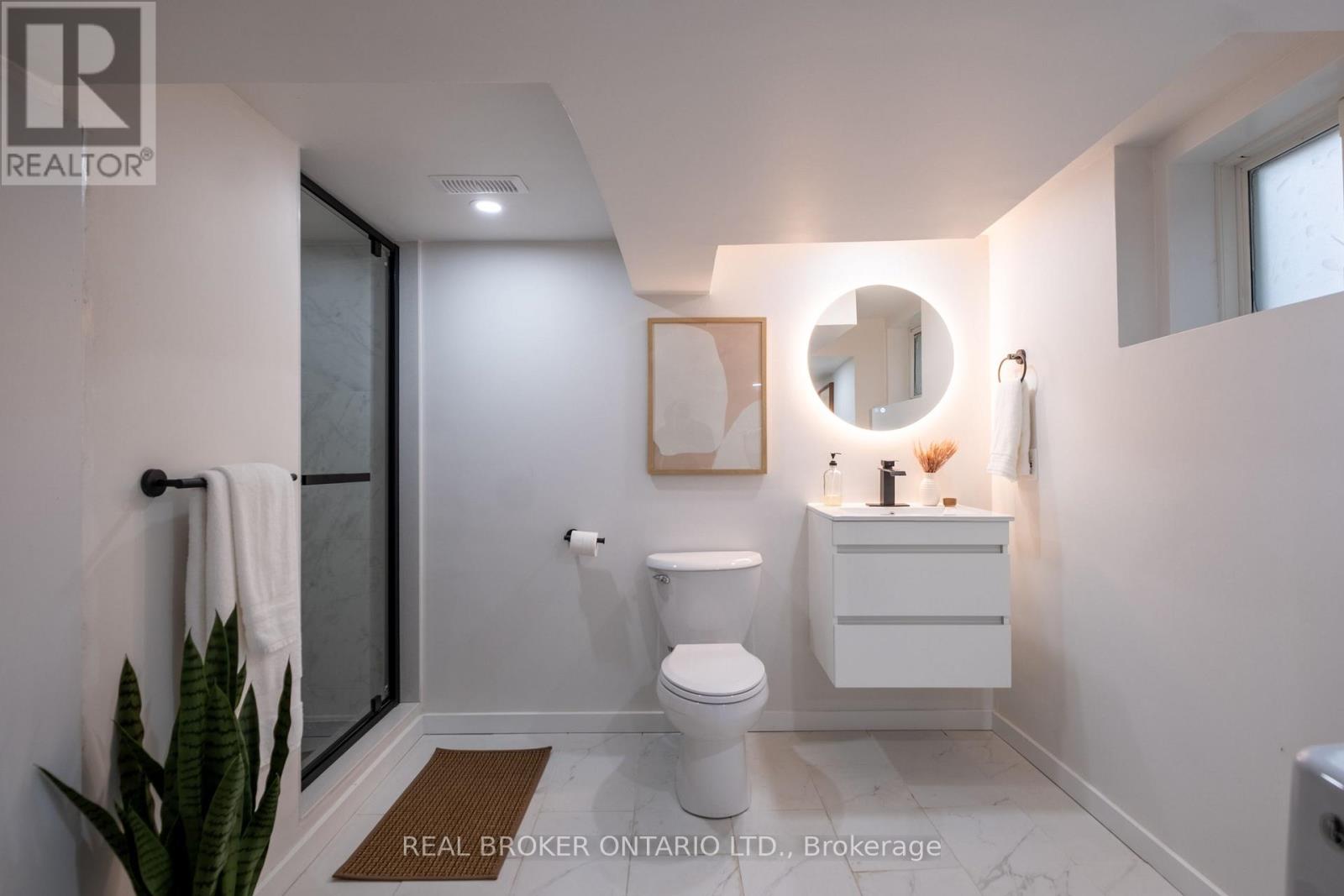 22 Stephenson Avenue, Toronto, Ontario  M4C 1G1 - Photo 16 - E13765204