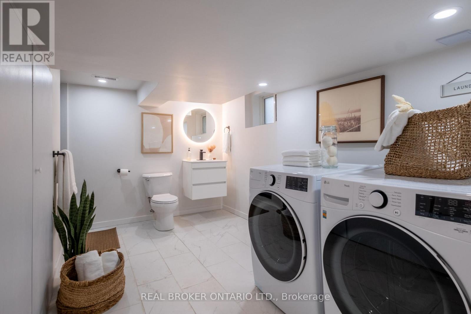 22 Stephenson Avenue, Toronto, Ontario  M4C 1G1 - Photo 17 - E13765204