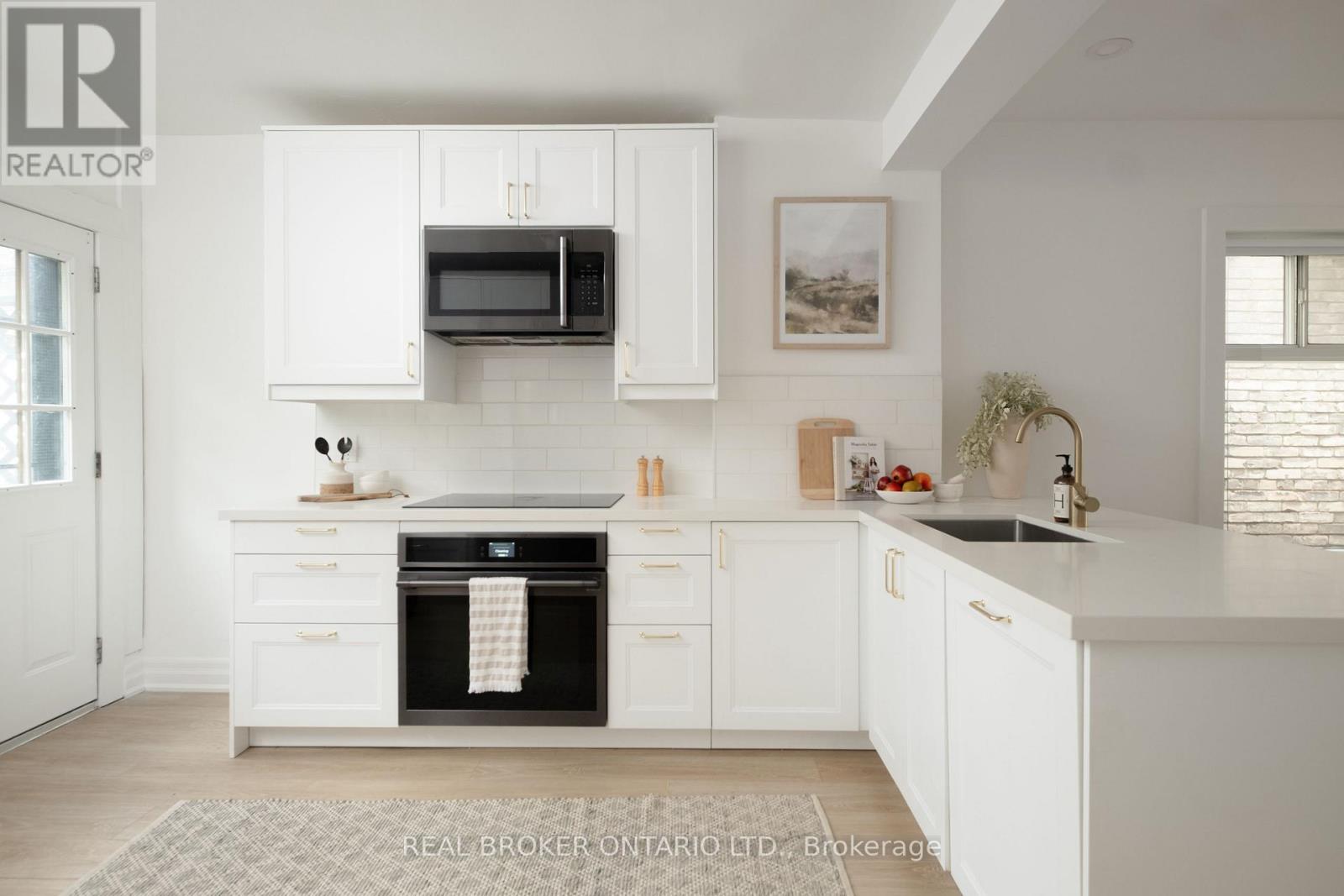 22 Stephenson Avenue, Toronto, Ontario  M4C 1G1 - Photo 7 - E13765204