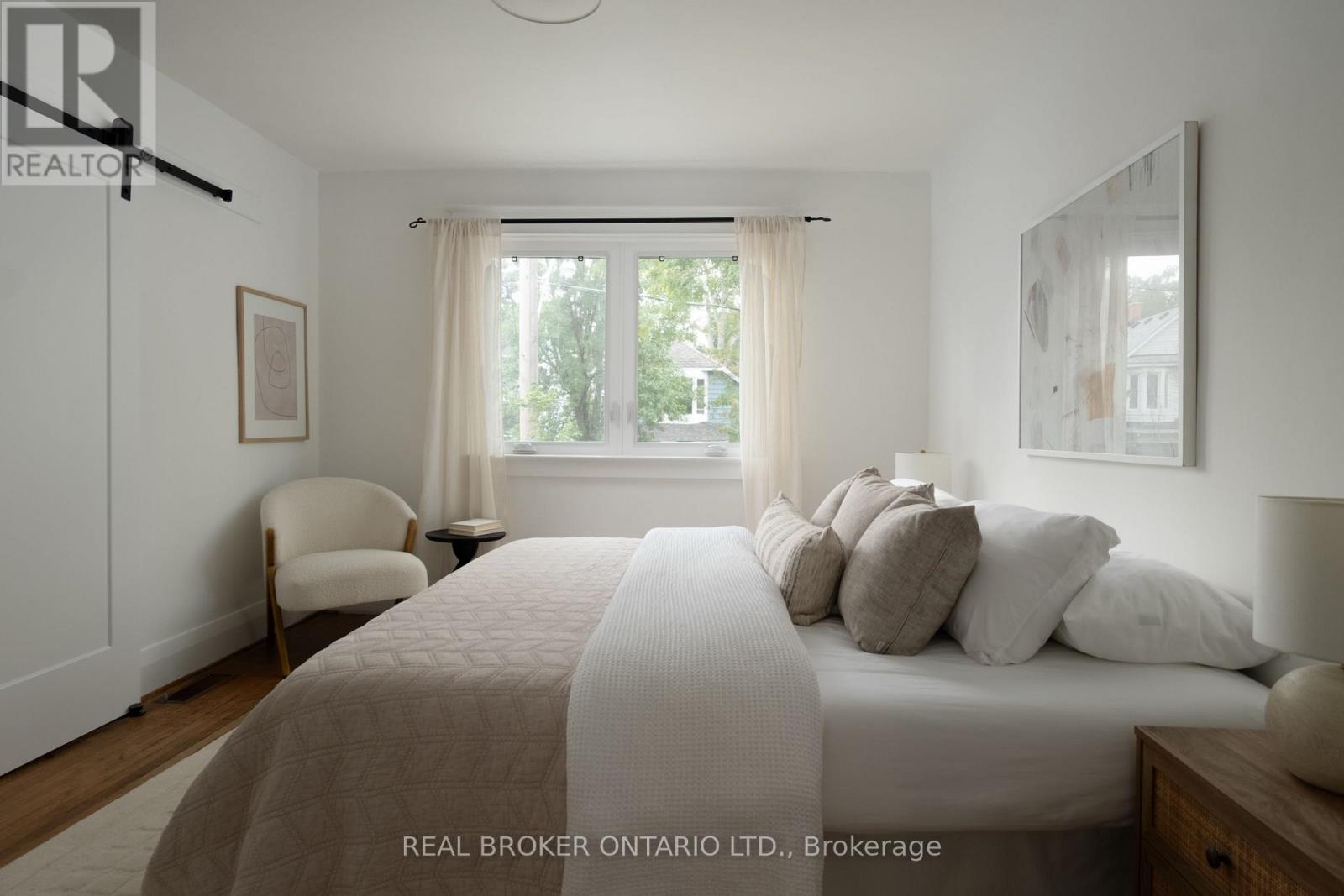 22 Stephenson Avenue, Toronto, Ontario  M4C 1G1 - Photo 9 - E13765204