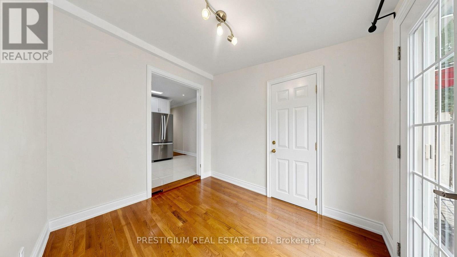 65 Eldon Avenue, Toronto, Ontario  M4C 5G2 - Photo 15 - E13765302