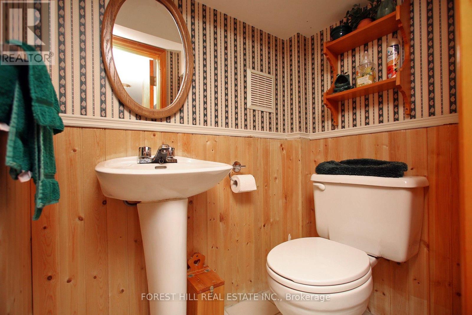 383 Scarborough Road, Toronto, Ontario  M4E 3N1 - Photo 23 - E13765352