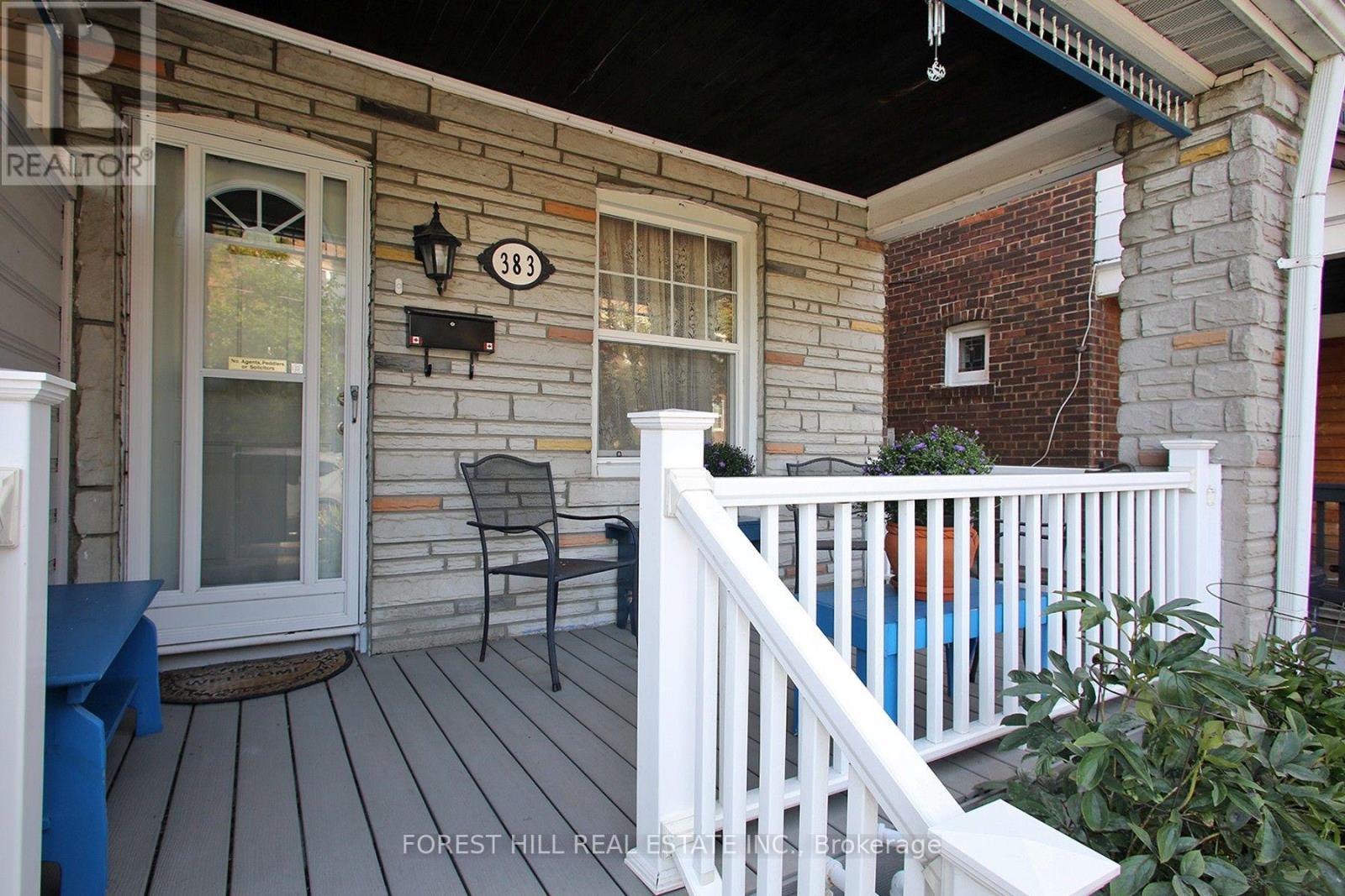 383 Scarborough Road, Toronto, Ontario  M4E 3N1 - Photo 4 - E13765352