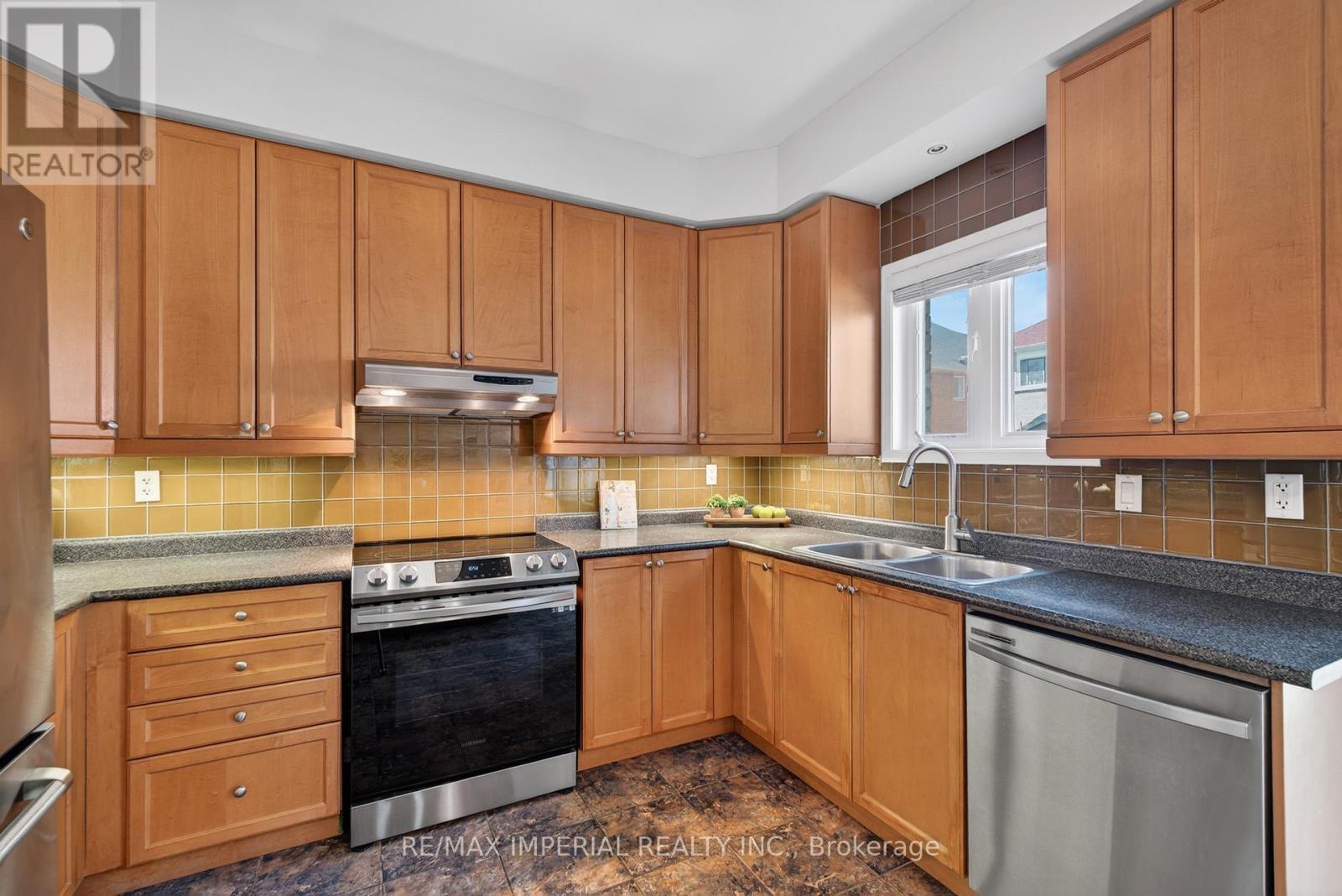 18 Davidoff Street, Markham (Wismer), Ontario  L6E 1P6 - Photo 16 - N13765062