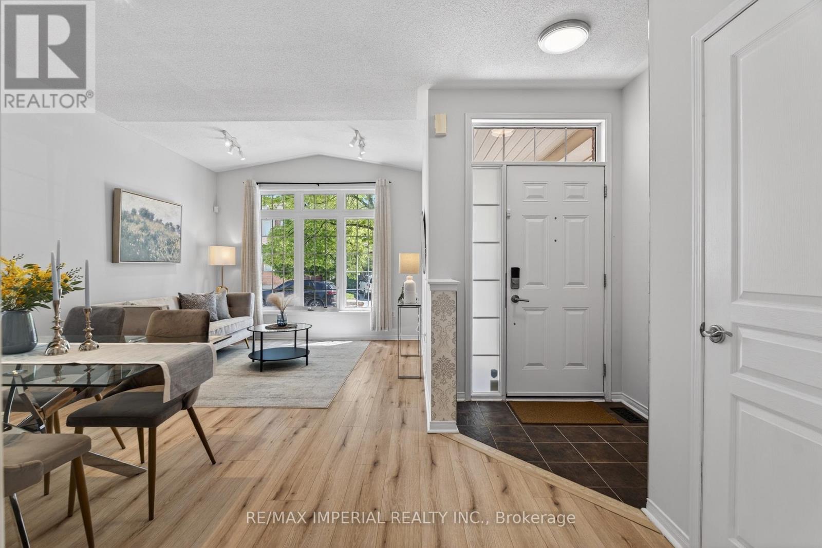 18 Davidoff Street, Markham (Wismer), Ontario  L6E 1P6 - Photo 4 - N13765062