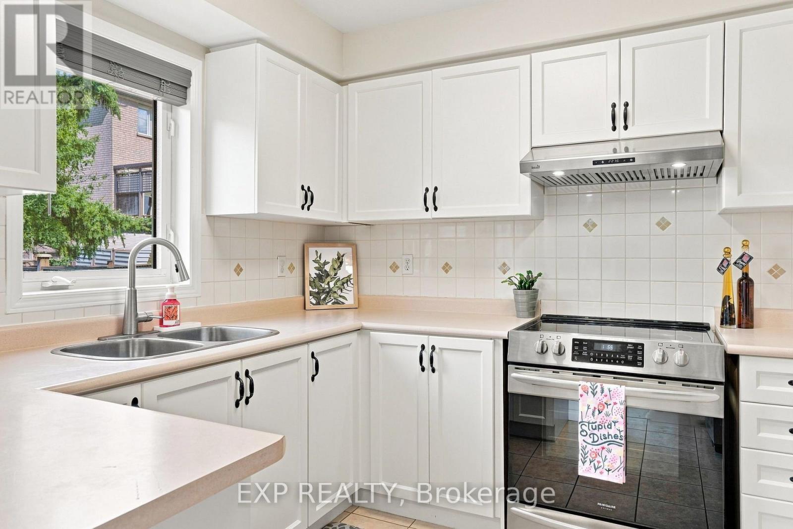 179 Sassafras Circle, Vaughan, Ontario  L4J 8M6 - Photo 8 - N13765120