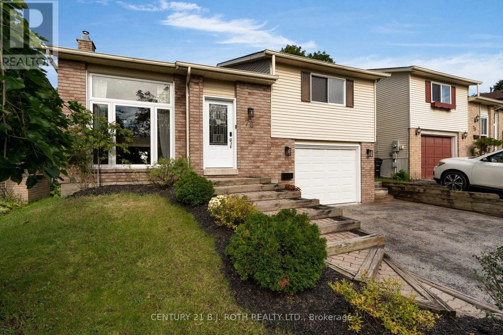 76 Fox Run, Barrie (Letitia Heights), Ontario  L4M 5A8 - Photo 2 - S13765254