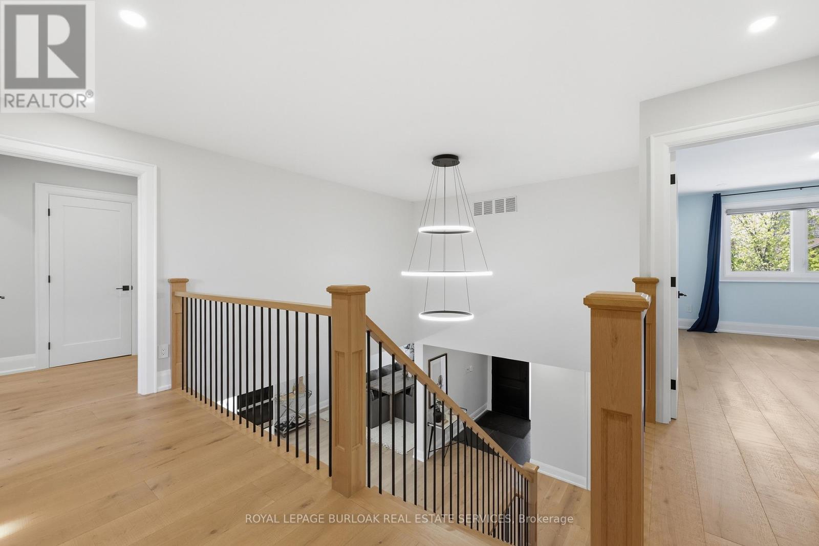 2029 Kempton Park Drive, Mississauga, Ontario  L5M 2Z4 - Photo 23 - W13764894