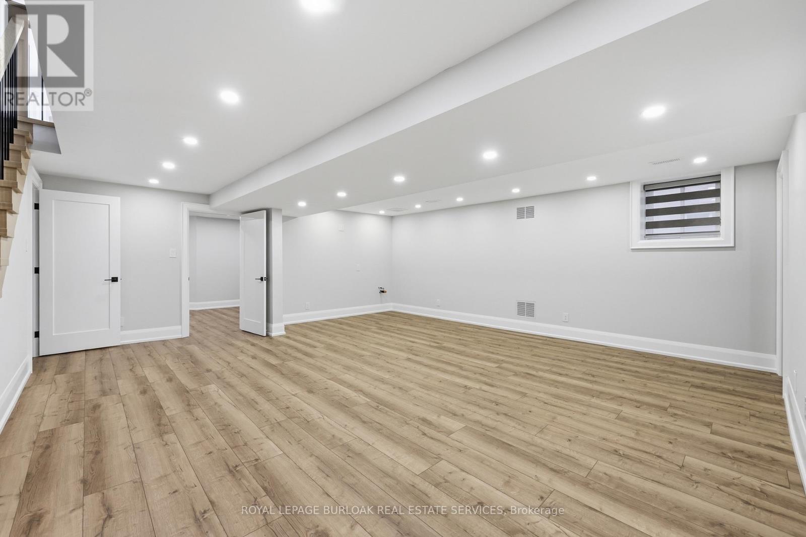 2029 Kempton Park Drive, Mississauga, Ontario  L5M 2Z4 - Photo 36 - W13764894