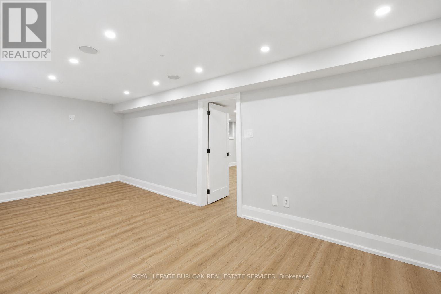 2029 Kempton Park Drive, Mississauga, Ontario  L5M 2Z4 - Photo 44 - W13764894