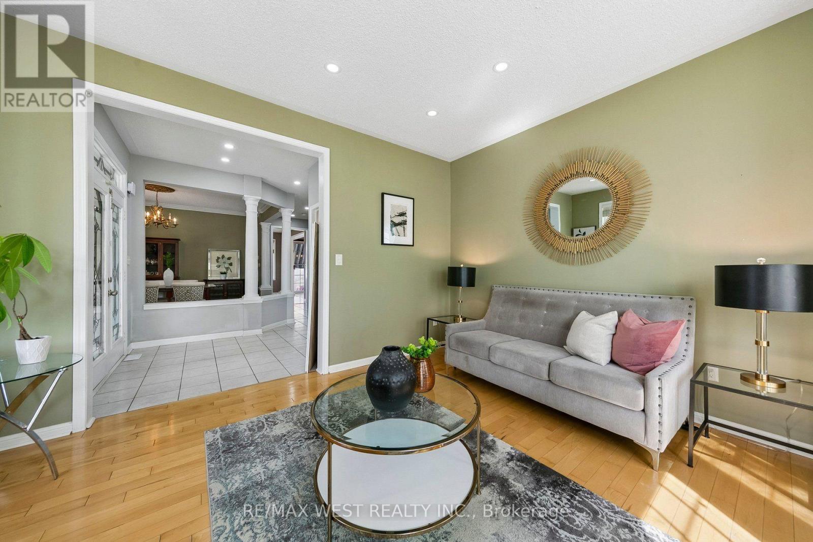 737 Turrell Crescent, Milton, Ontario  L9T 5L4 - Photo 11 - W13764902