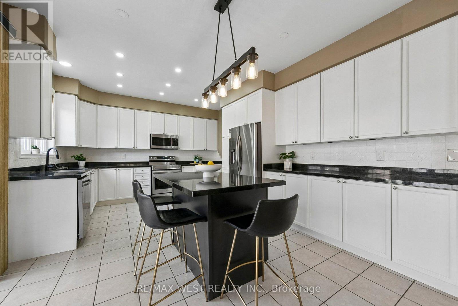 737 Turrell Crescent, Milton, Ontario  L9T 5L4 - Photo 17 - W13764902